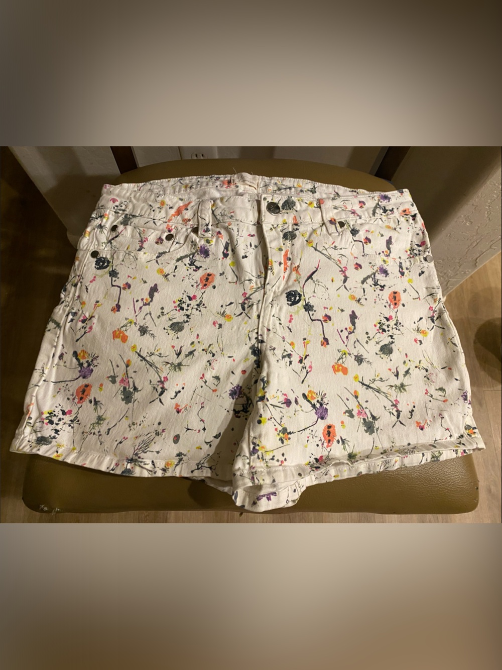Andrea Jovine White Floral Spray Denim Shorts